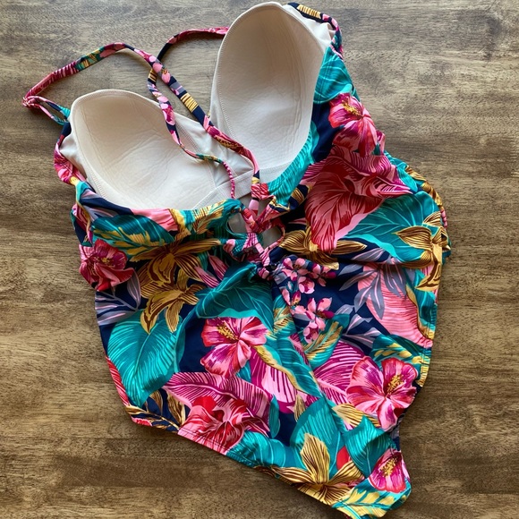 Kona Sol One Piece 👙 - Picture 4 of 9